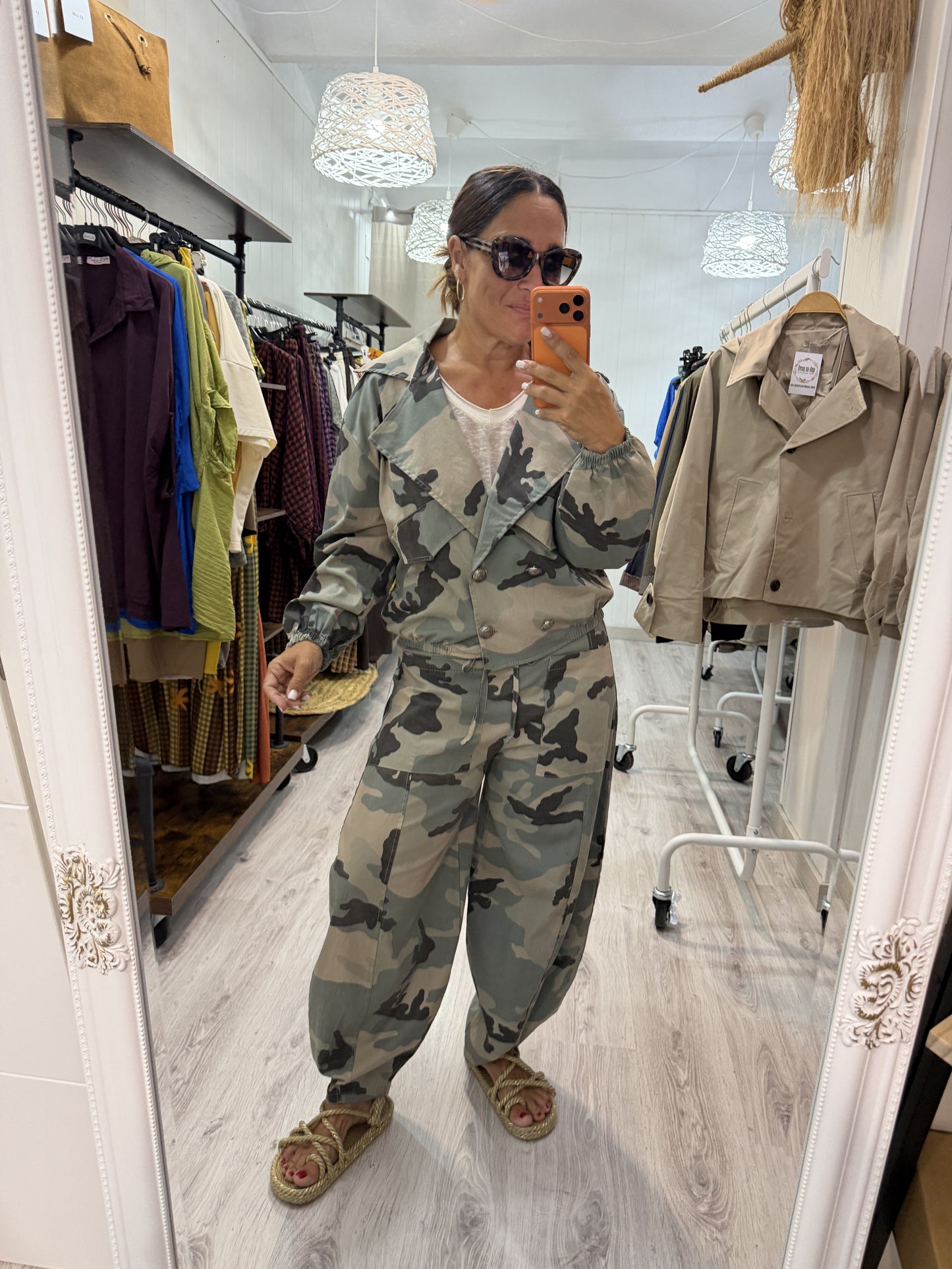 Pantalón Barrel camuflaje beige