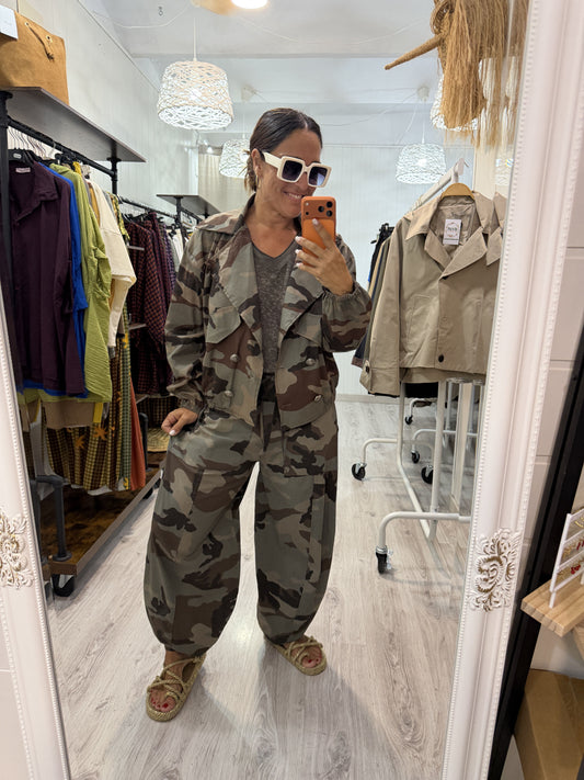 Chaqueta camuflaje marrón