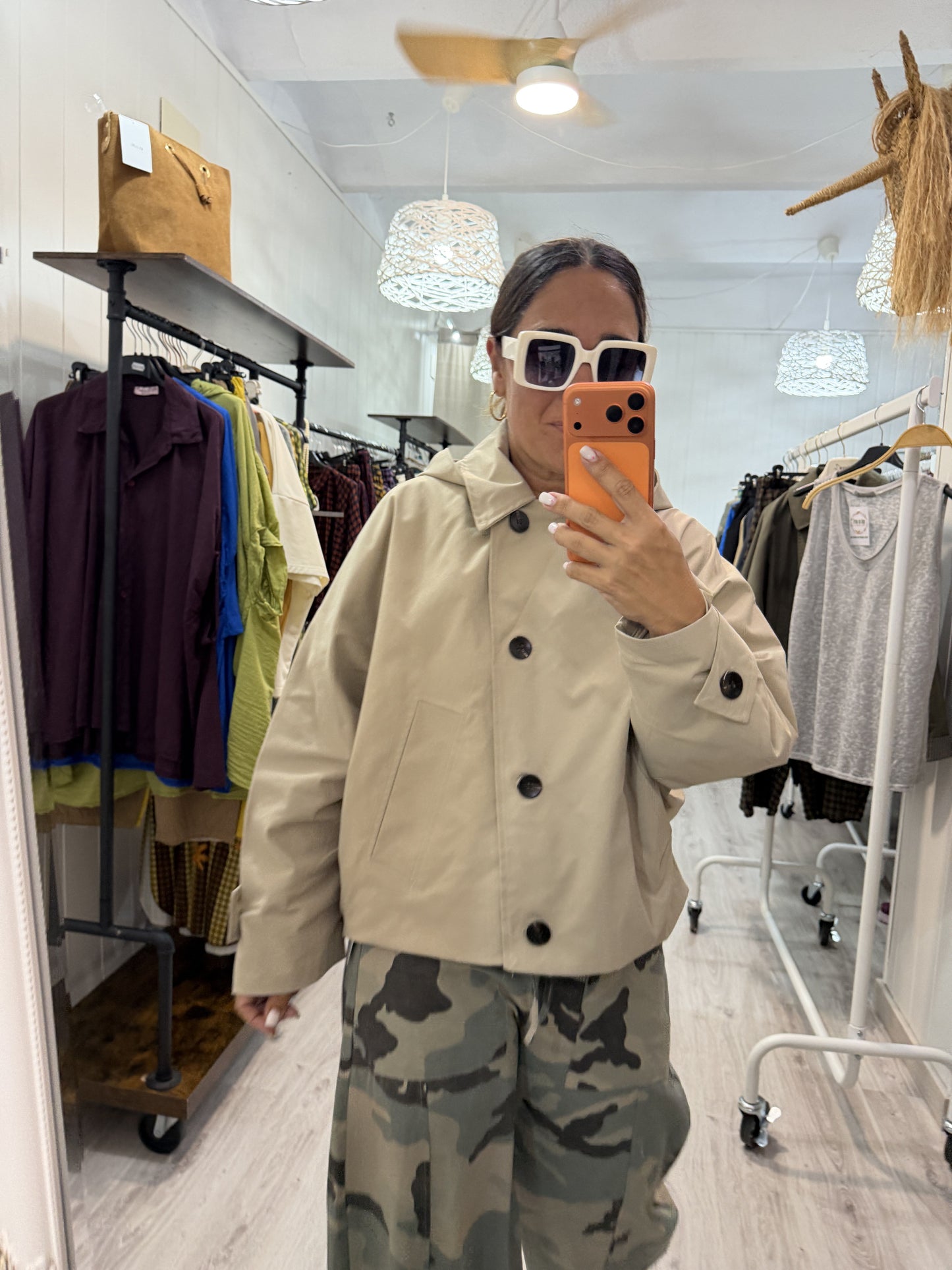 Gabardina Sofi capucha extraíble