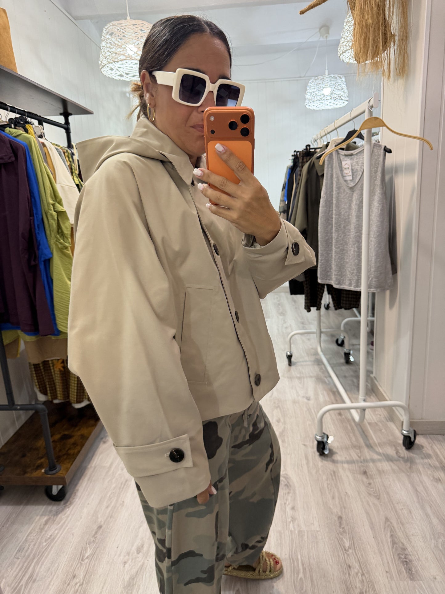 Gabardina Sofi capucha extraíble