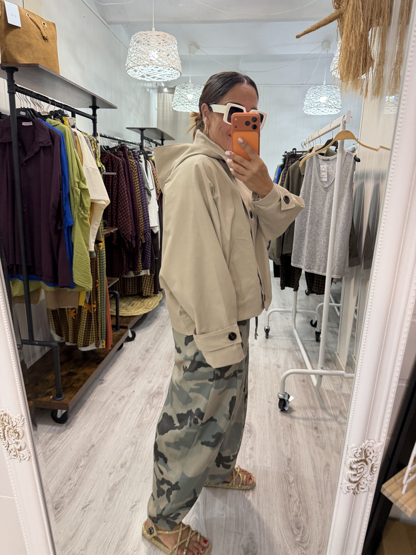 Gabardina Sofi capucha extraíble