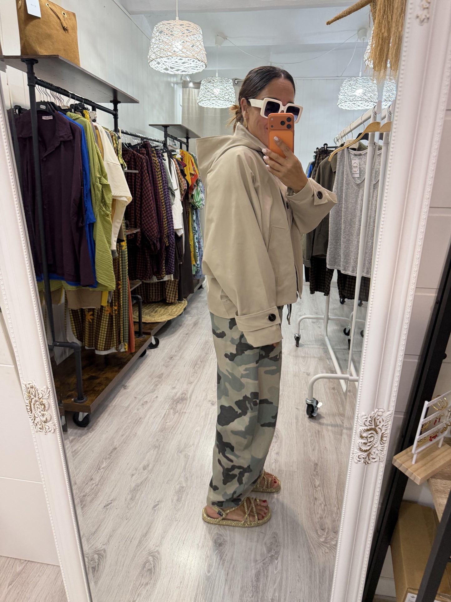 Gabardina Sofi capucha extraíble