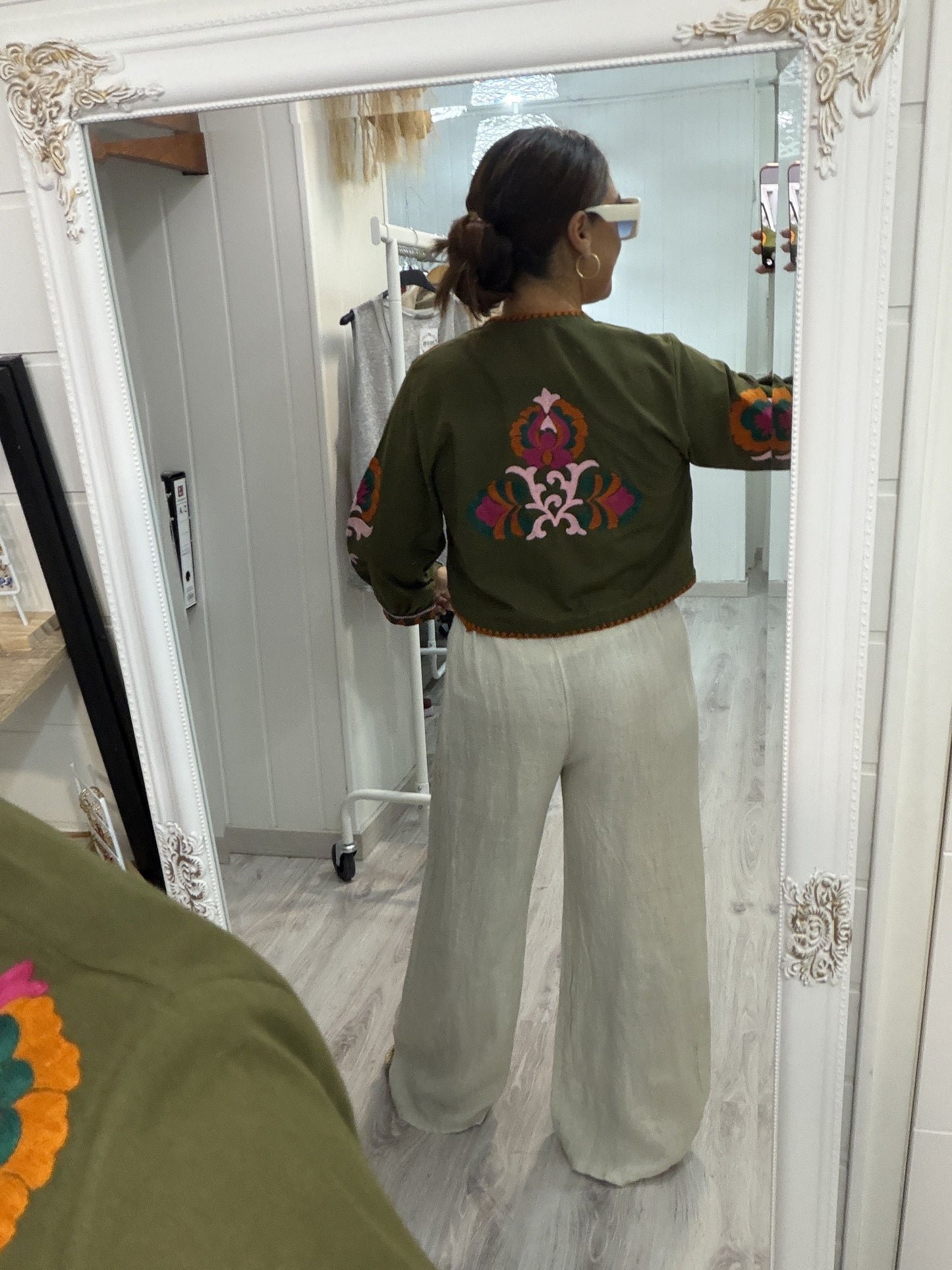 Chaqueta Boho bordada buganvilla kaki