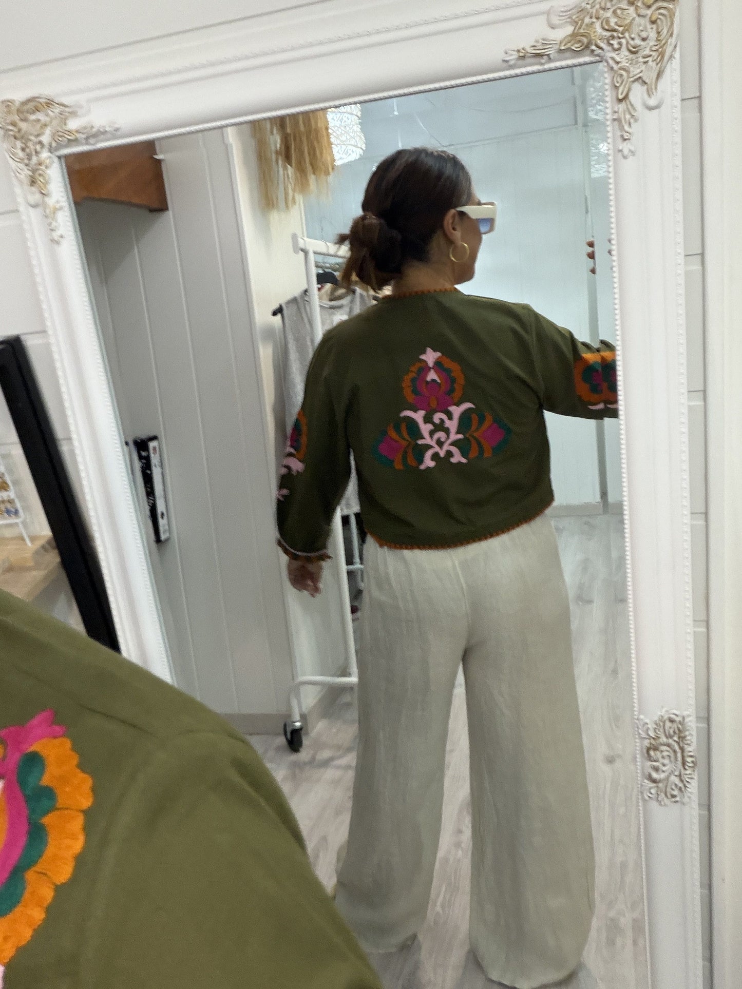 Chaqueta Boho bordada buganvilla kaki