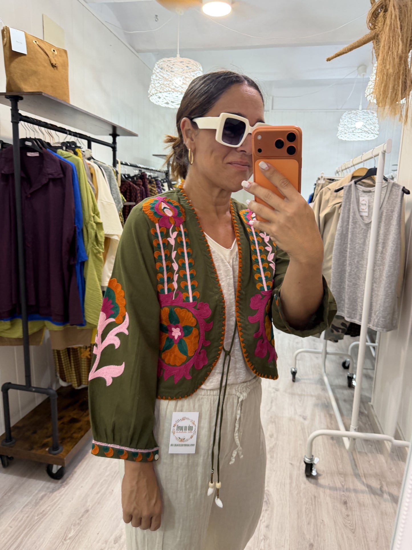 Chaqueta Boho bordada buganvilla kaki