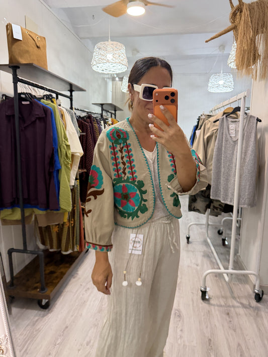 Chaqueta Boho bordada buganvilla beige