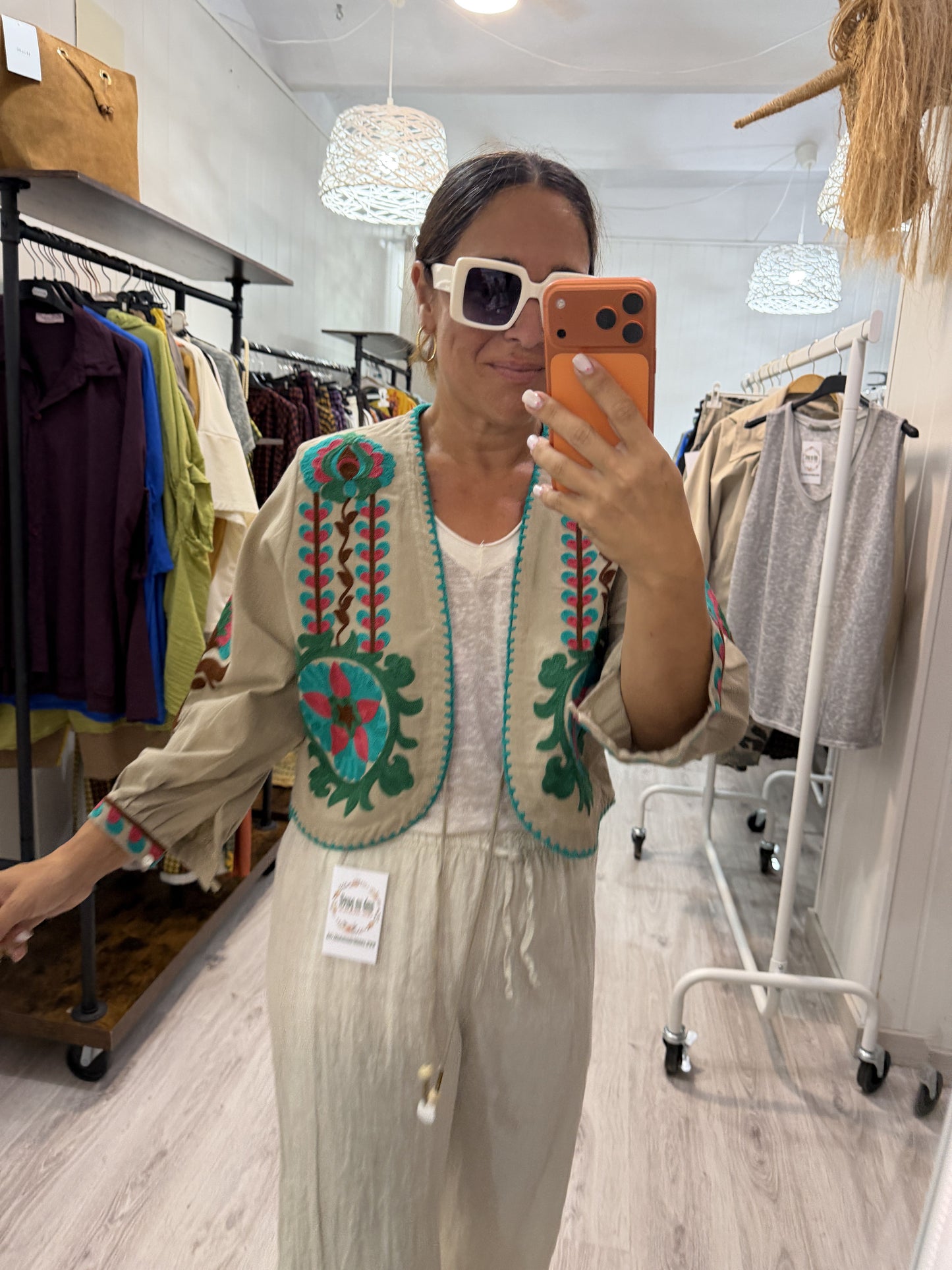 Chaqueta Boho bordada buganvilla beige