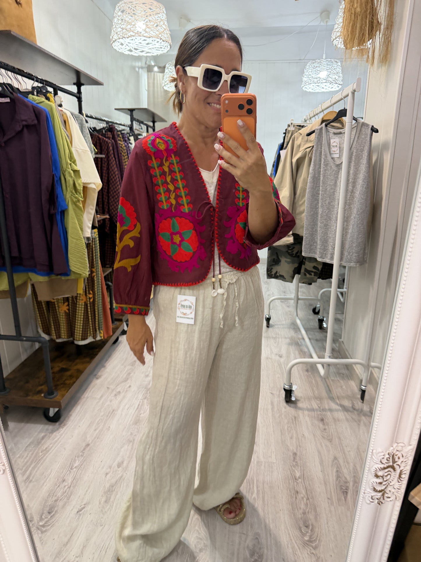 Chaqueta Boho bordada buganvilla burdeos