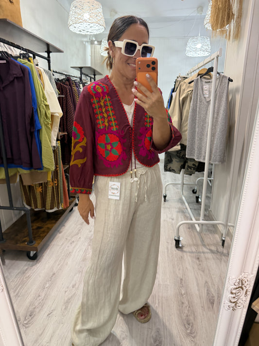 Chaqueta Boho bordada buganvilla burdeos