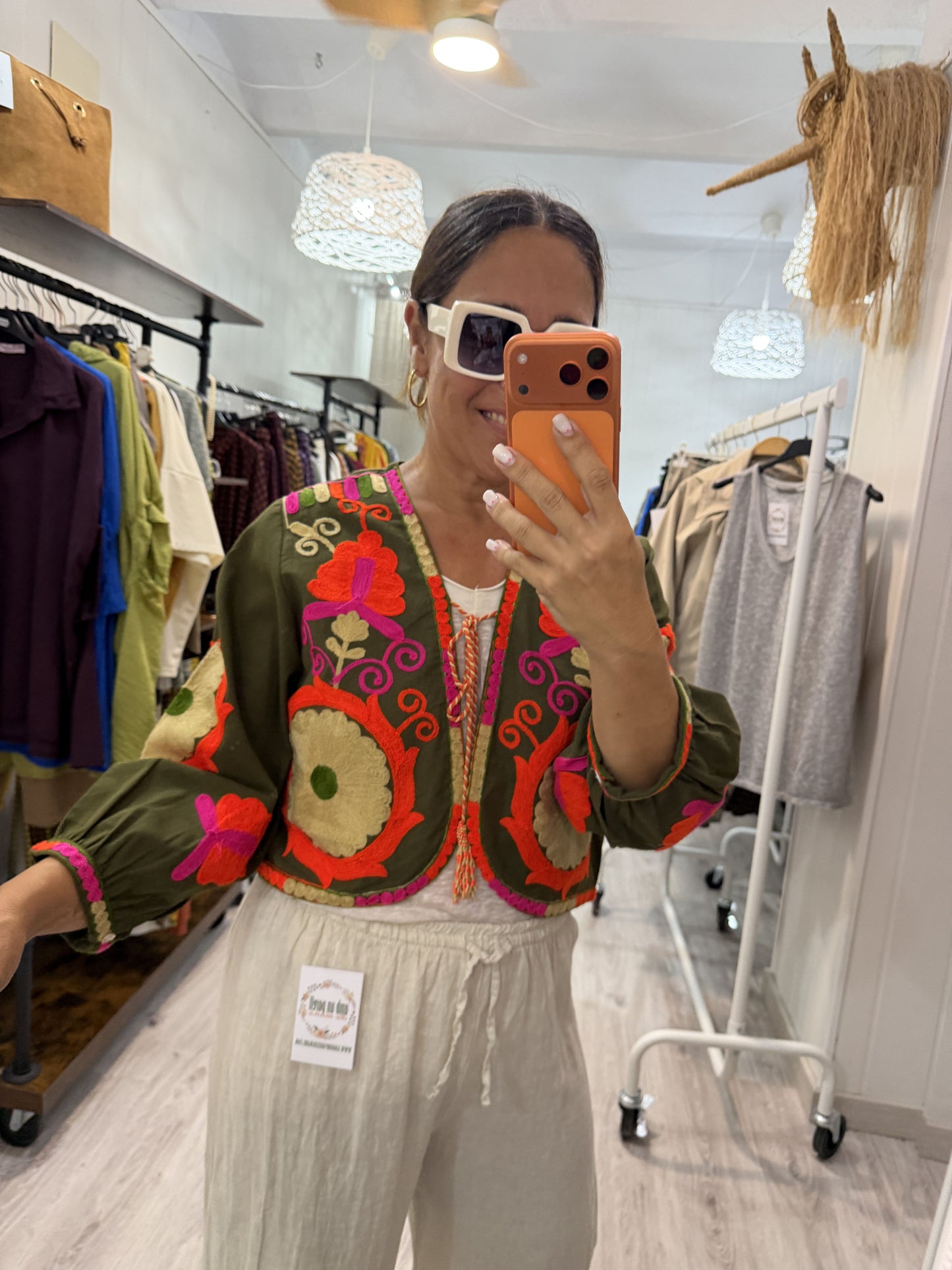 Chaqueta Boho bordada camelia kaki