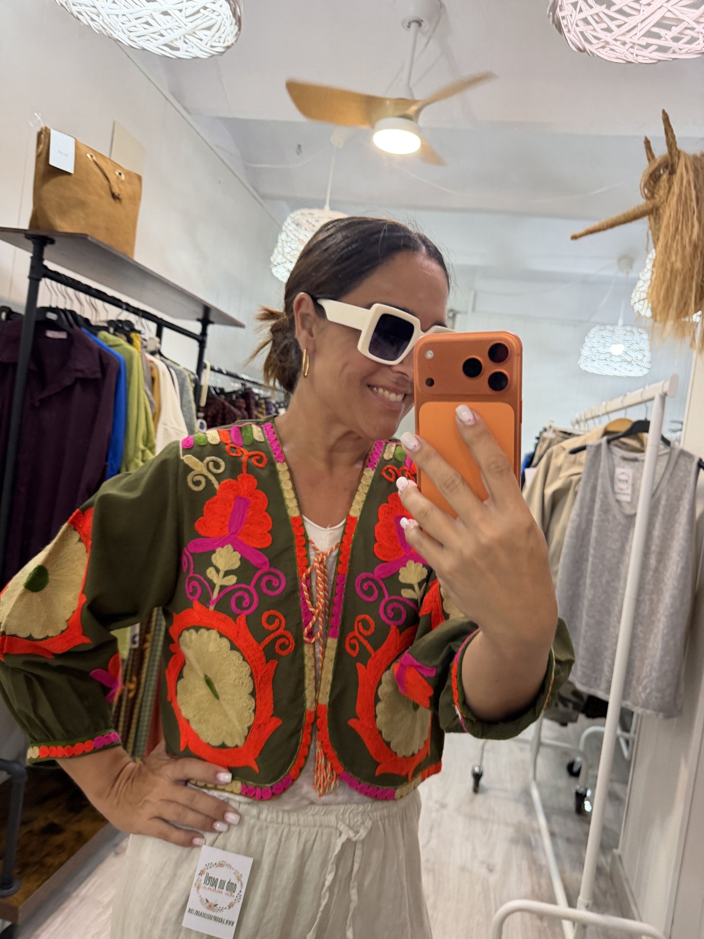 Chaqueta Boho bordada camelia kaki