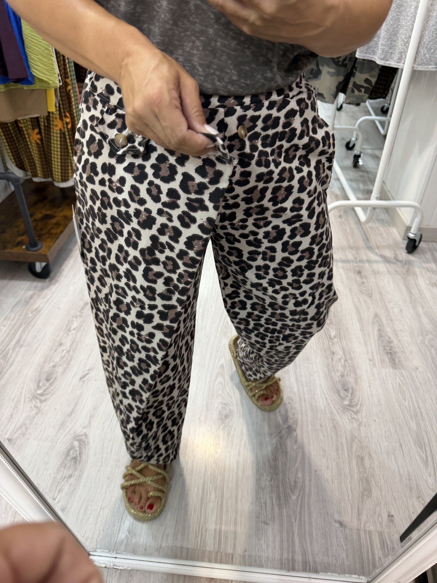 Pantalón Kukoi animal print beige