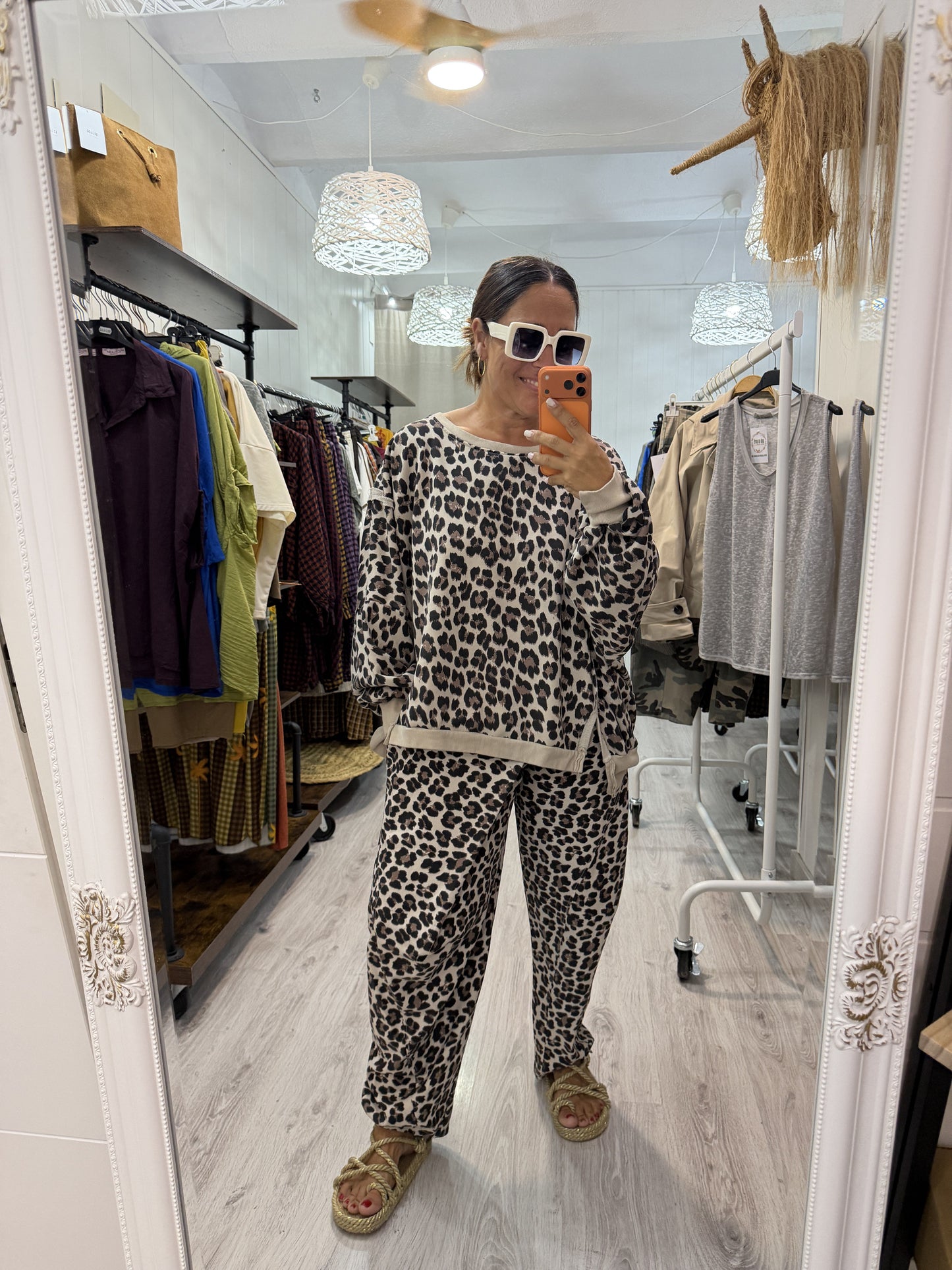 Sudadera Oversize animal print beige