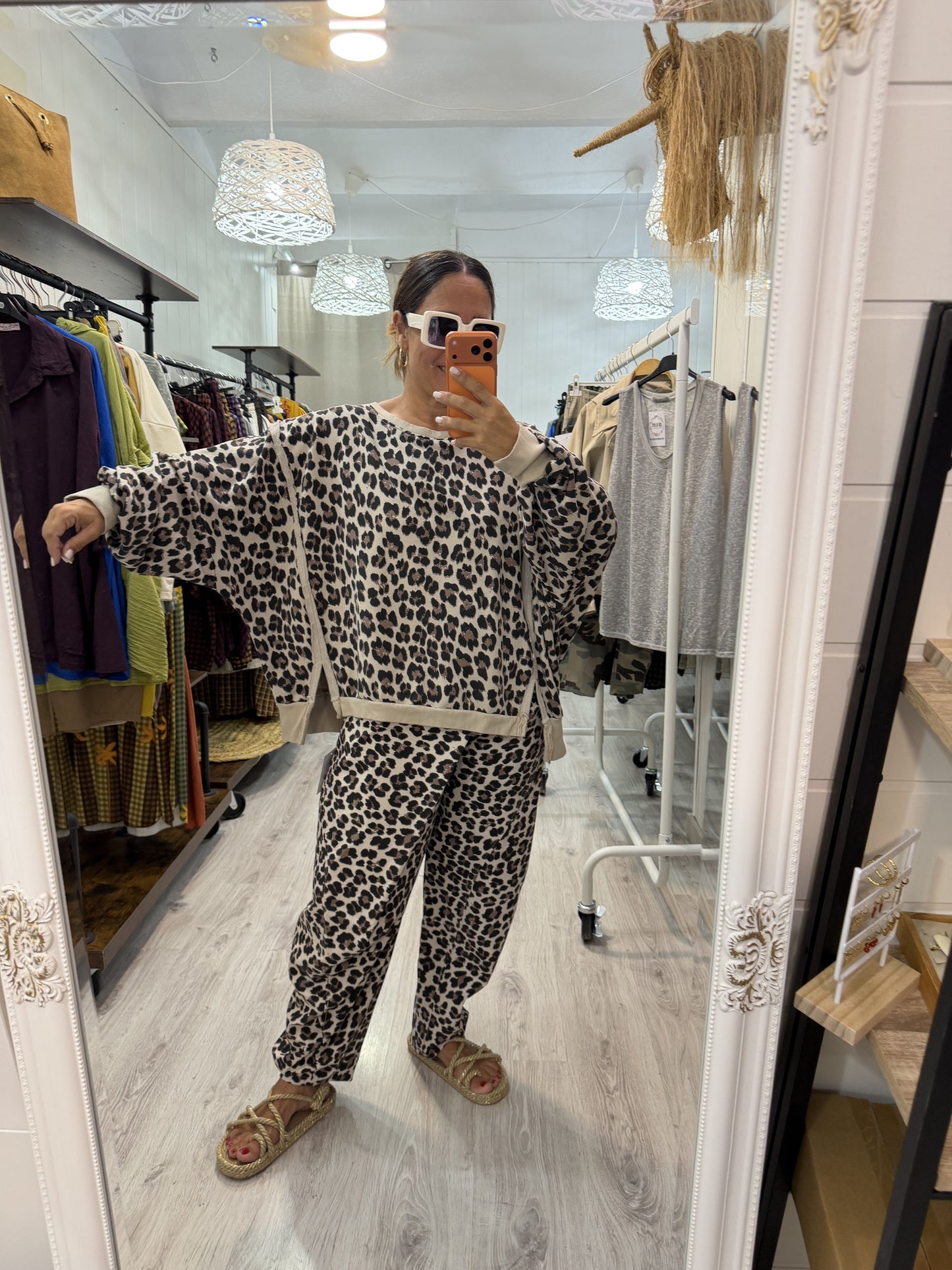 Sudadera Oversize animal print beige