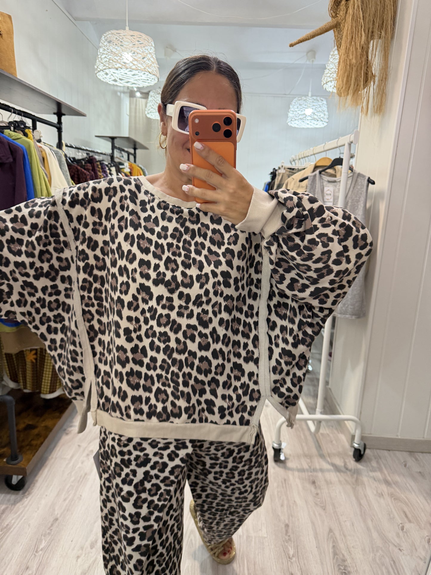 Sudadera Oversize animal print beige