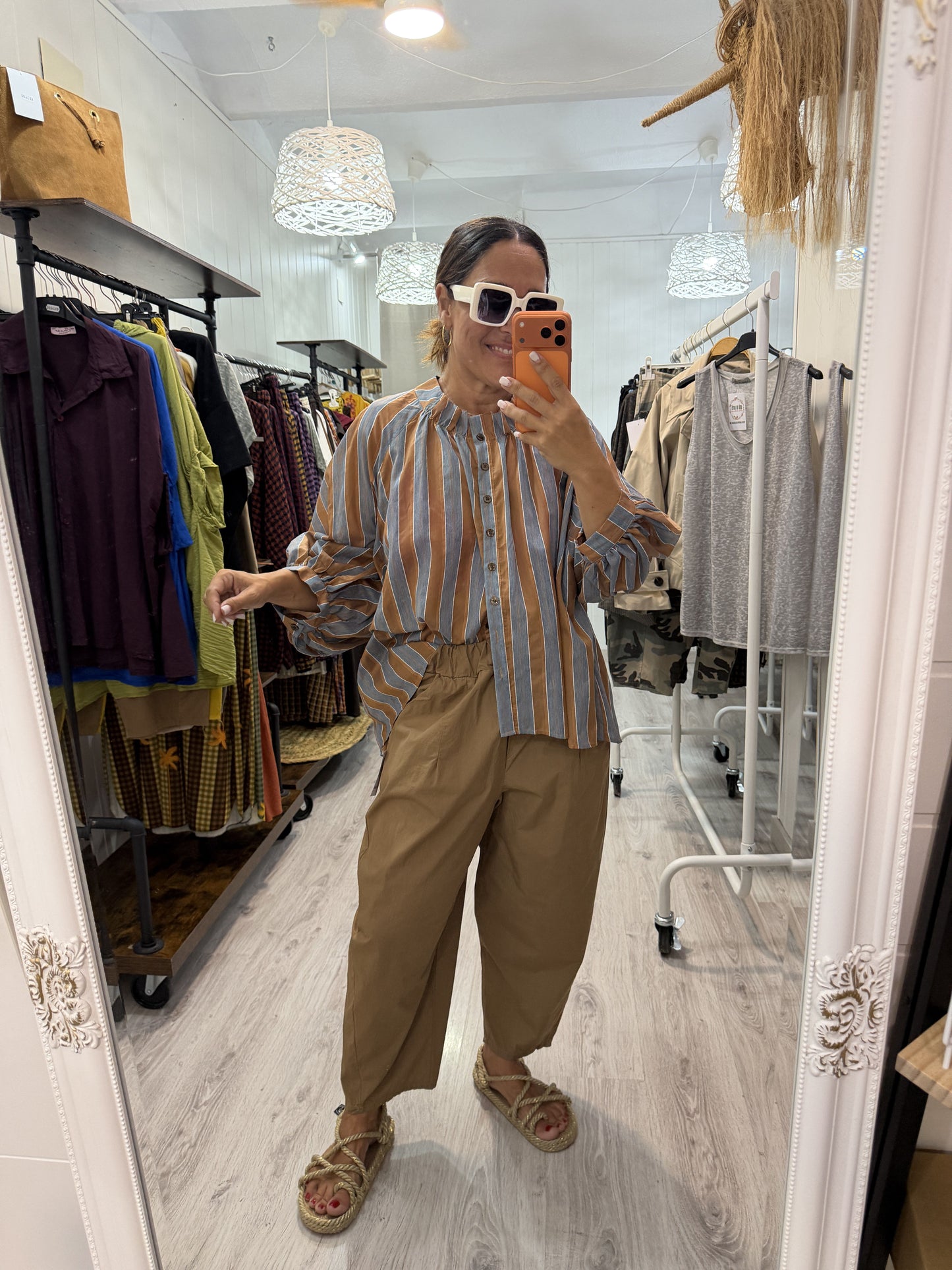Blusa Kyoto camel y gris azulado