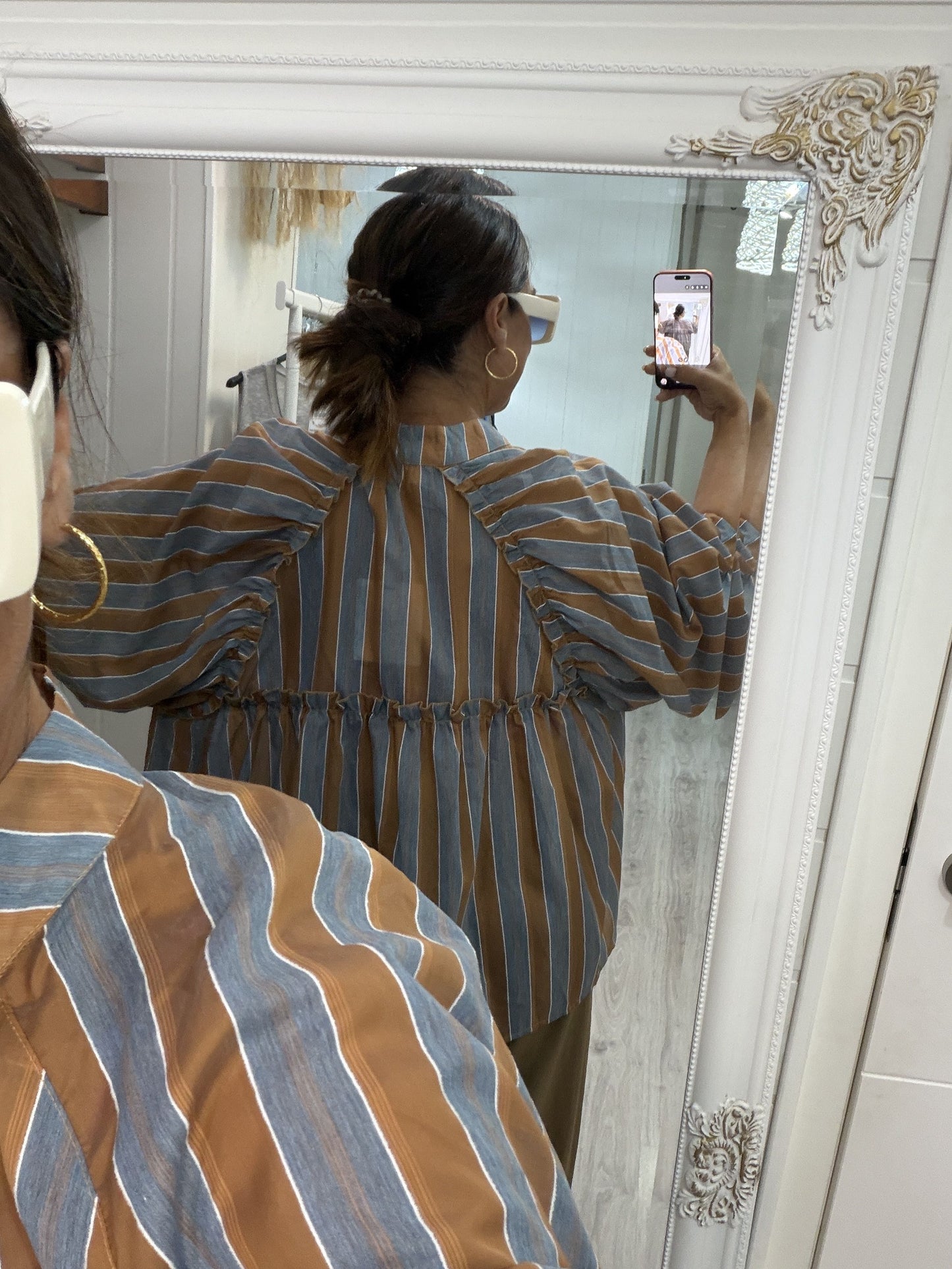 Blusa Kyoto camel y gris azulado