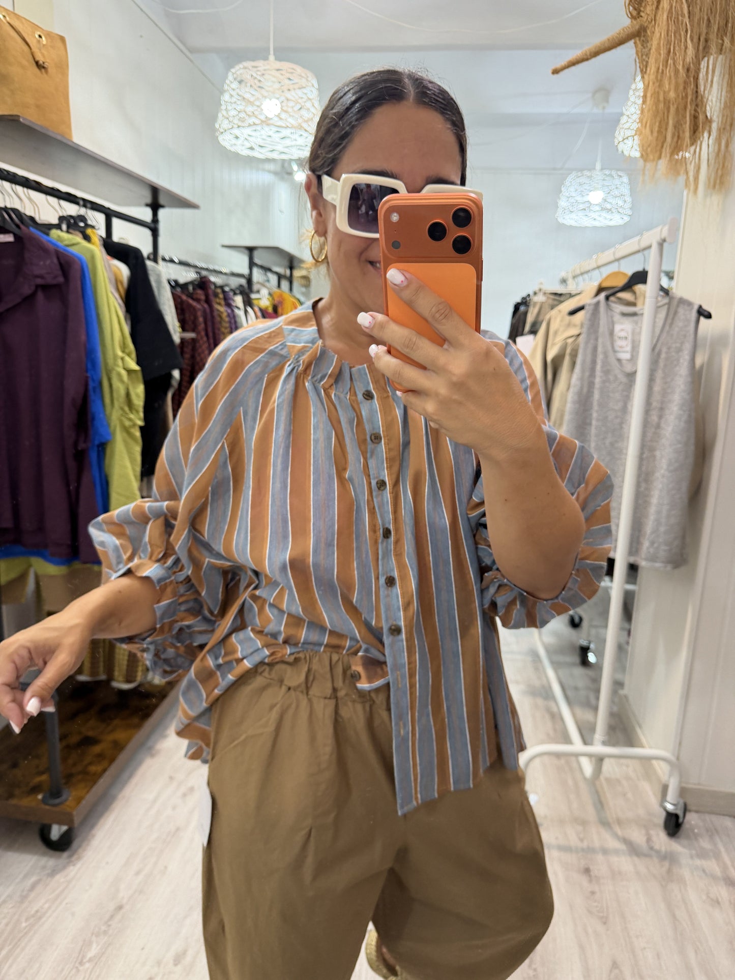 Blusa Kyoto camel y gris azulado