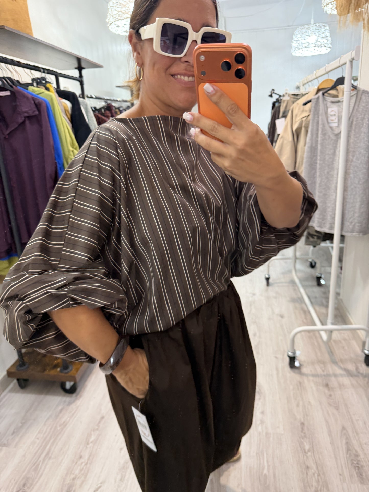 Blusa Maga convertible rayas chocolate