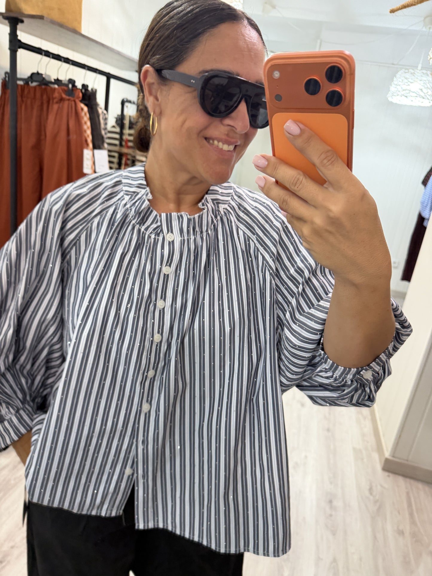 Blusa Tokio milrayas strass negro