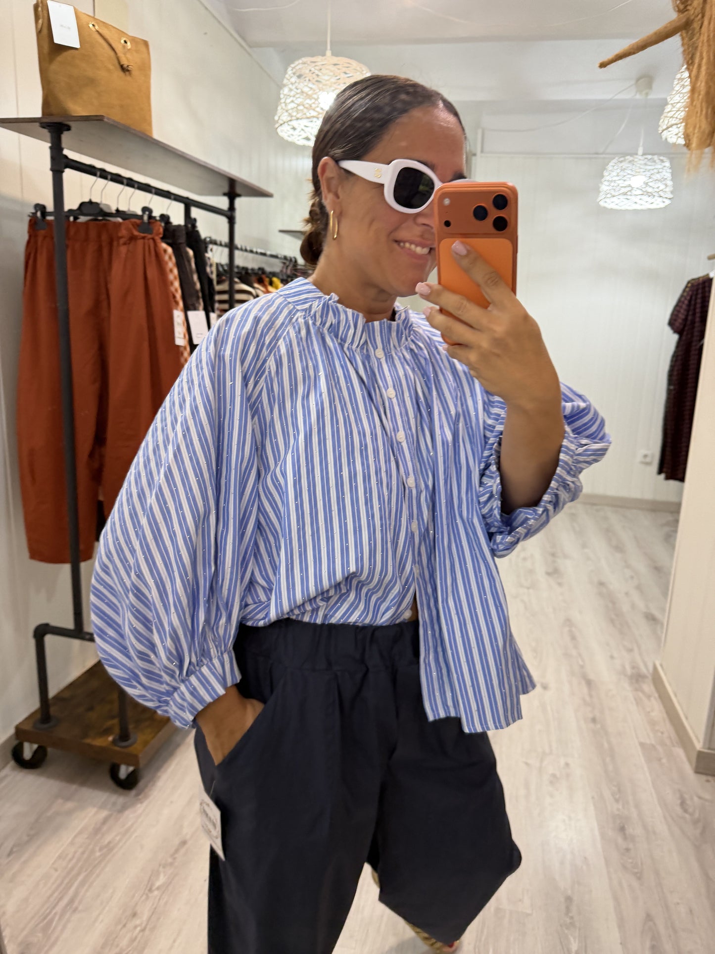 Blusa Tokio milrayas strass azul