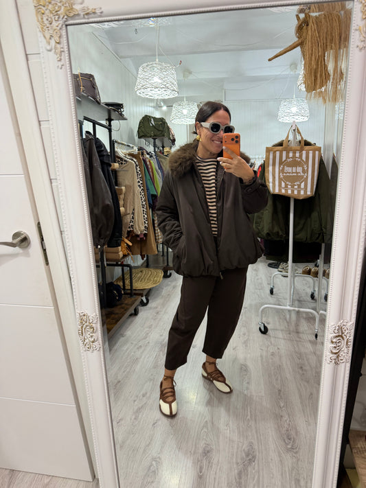 Bomber Oversize cuello extraíble chocolate