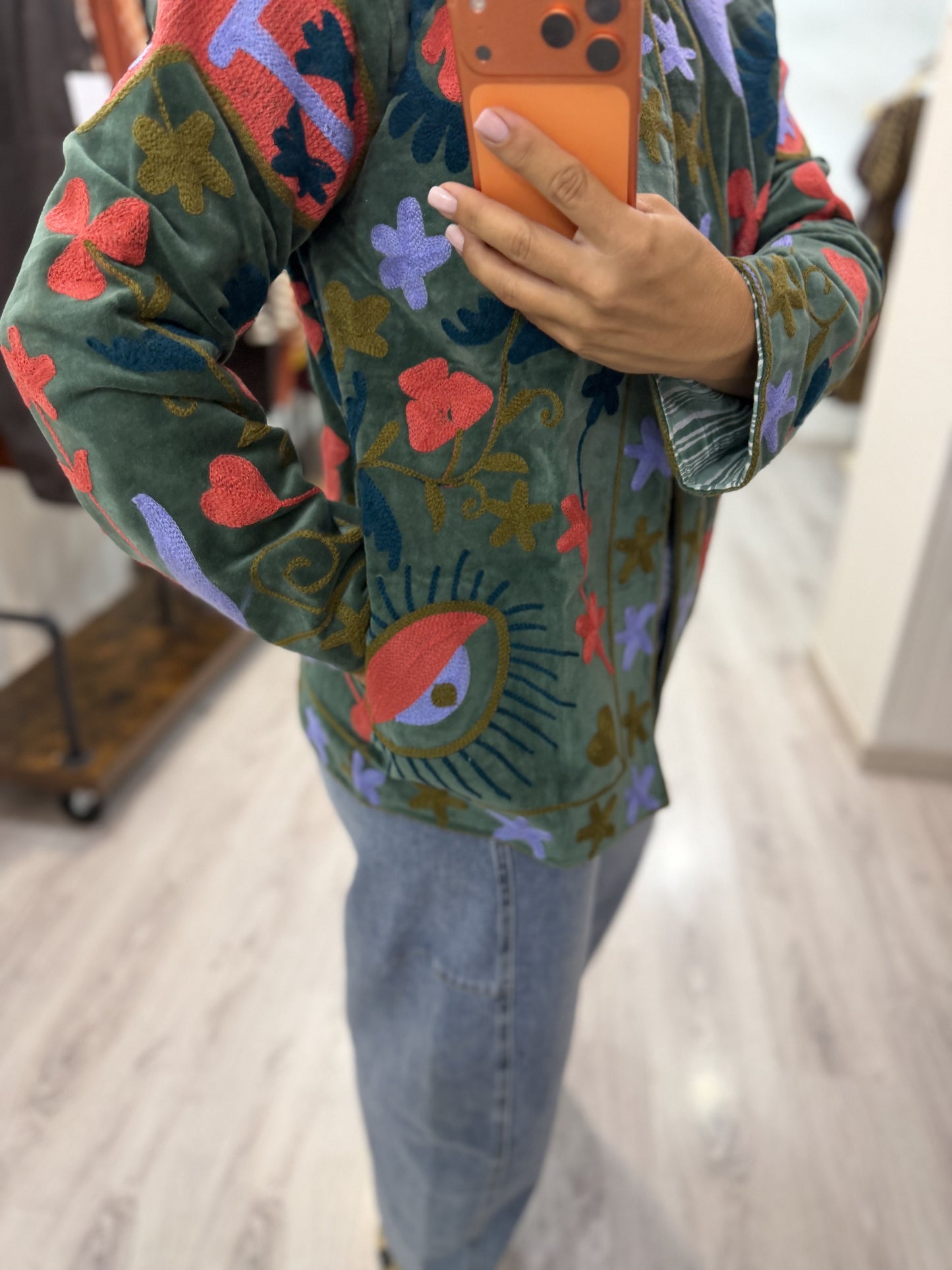 Chaqueta Suzani terciopelo Verde y Coral