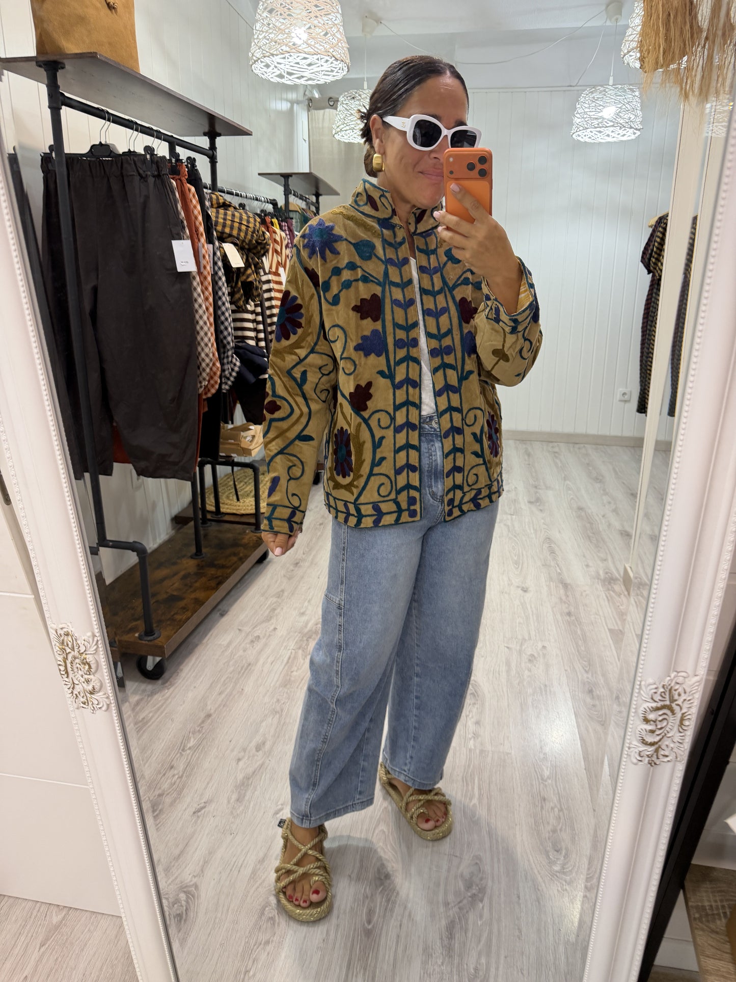 Chaqueta Suzani terciopelo ocre, burdeos y petróleo