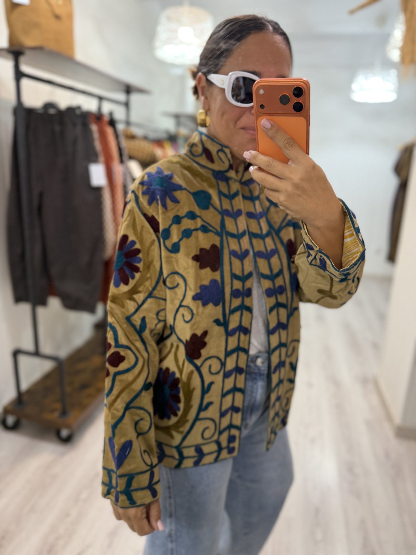 Chaqueta Suzani terciopelo ocre, burdeos y petróleo