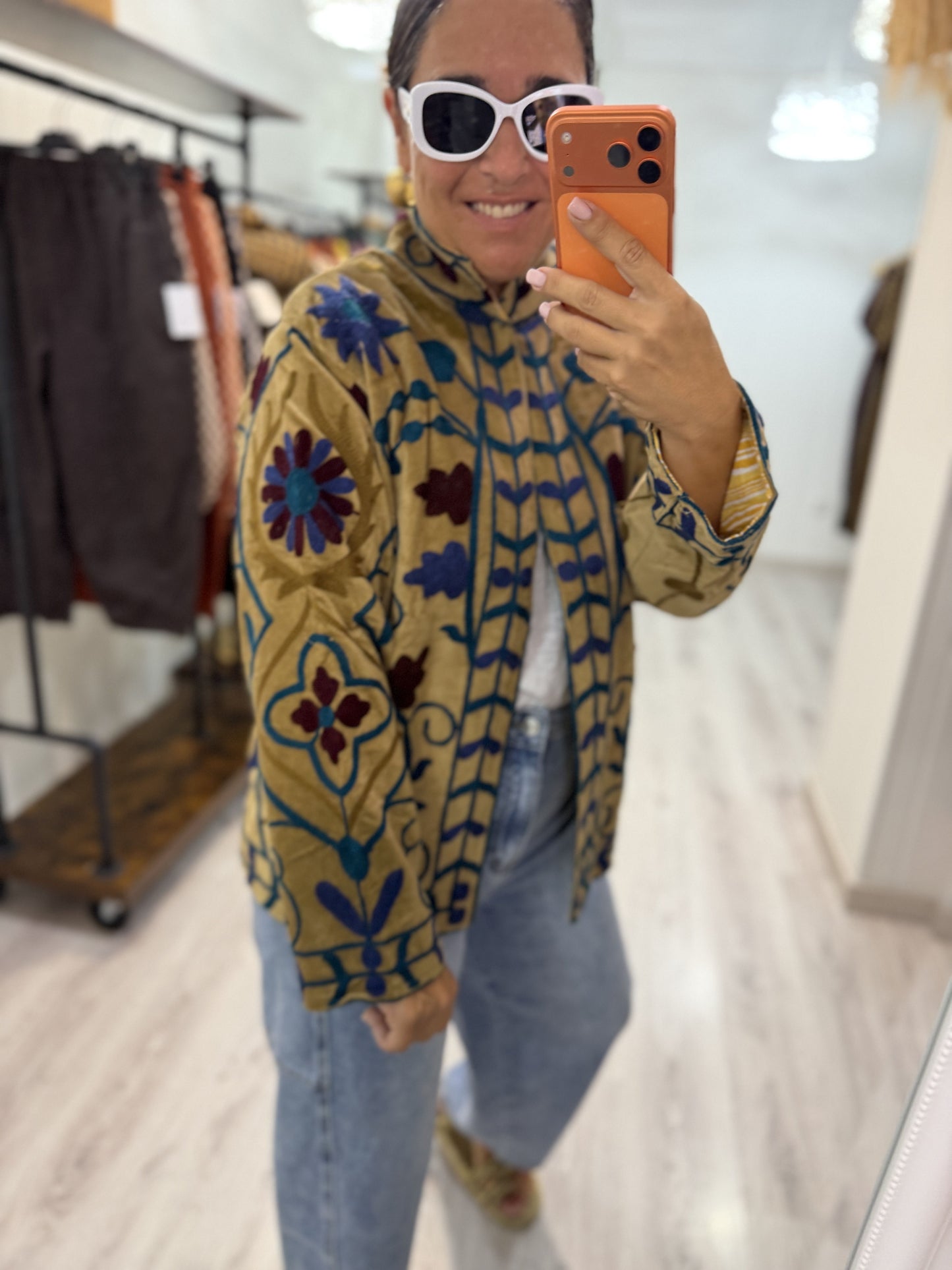 Chaqueta Suzani terciopelo ocre, burdeos y petróleo