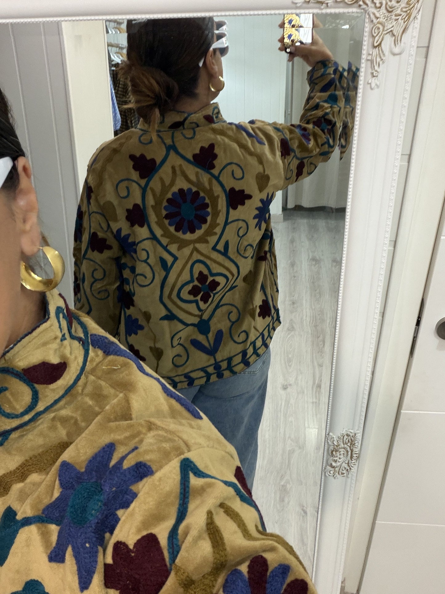 Chaqueta Suzani terciopelo ocre, burdeos y petróleo