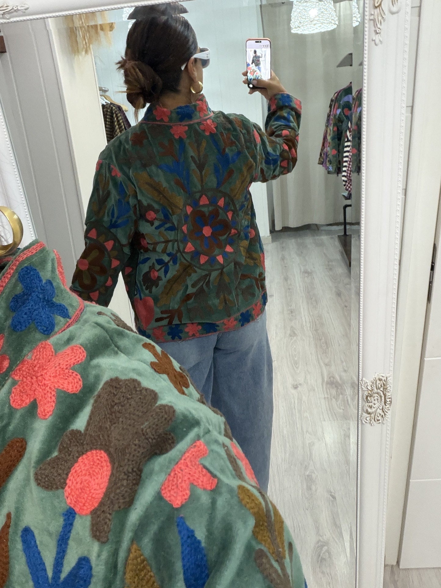 Chaqueta Suzani terciopelo verde, petróleo, marrón y coral