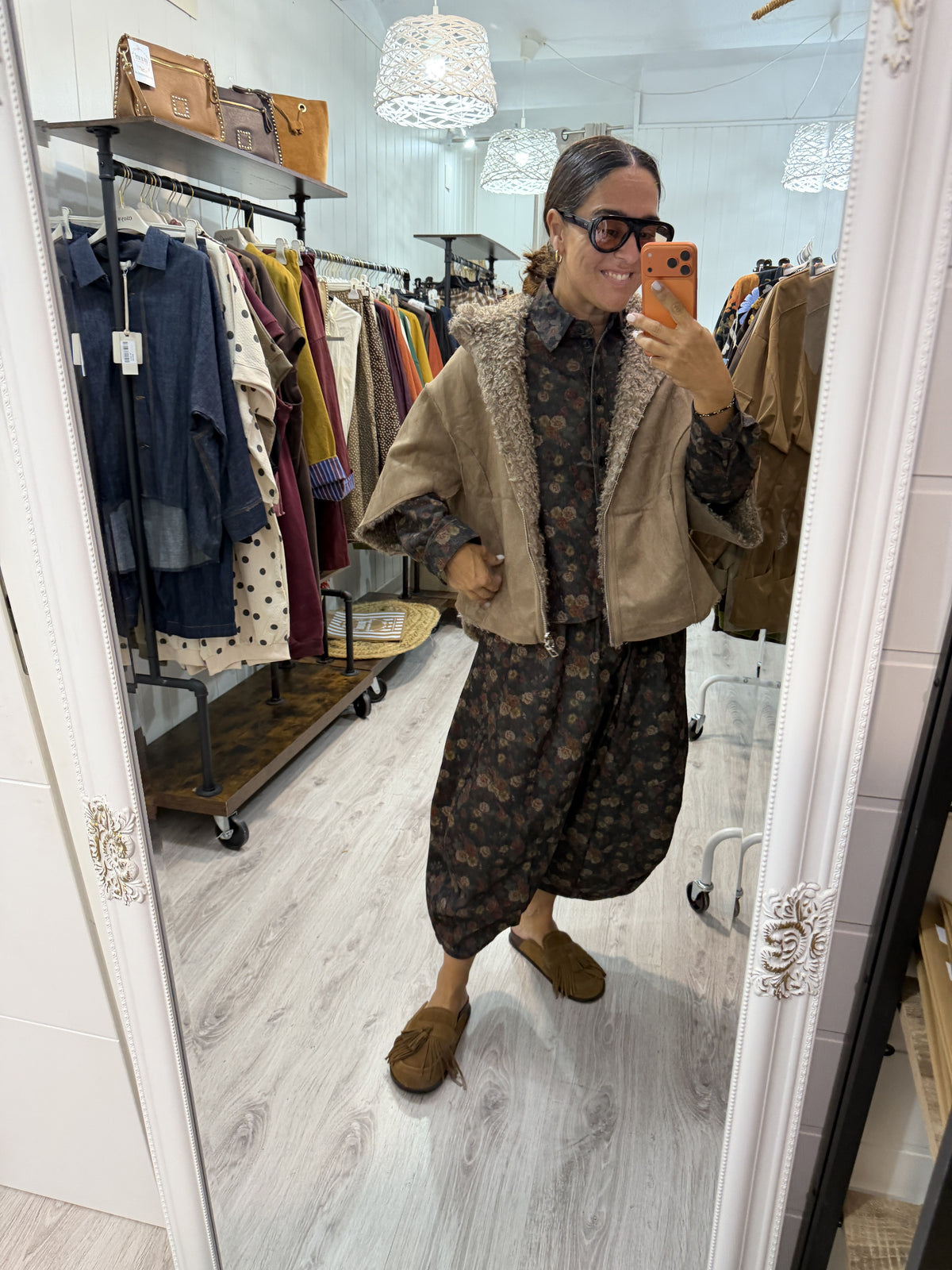 Poncho reversible borreguito y antelina taupe
