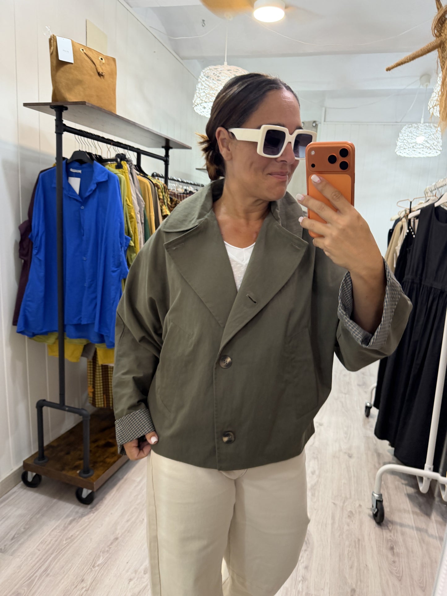 Gabardina Akari kaki