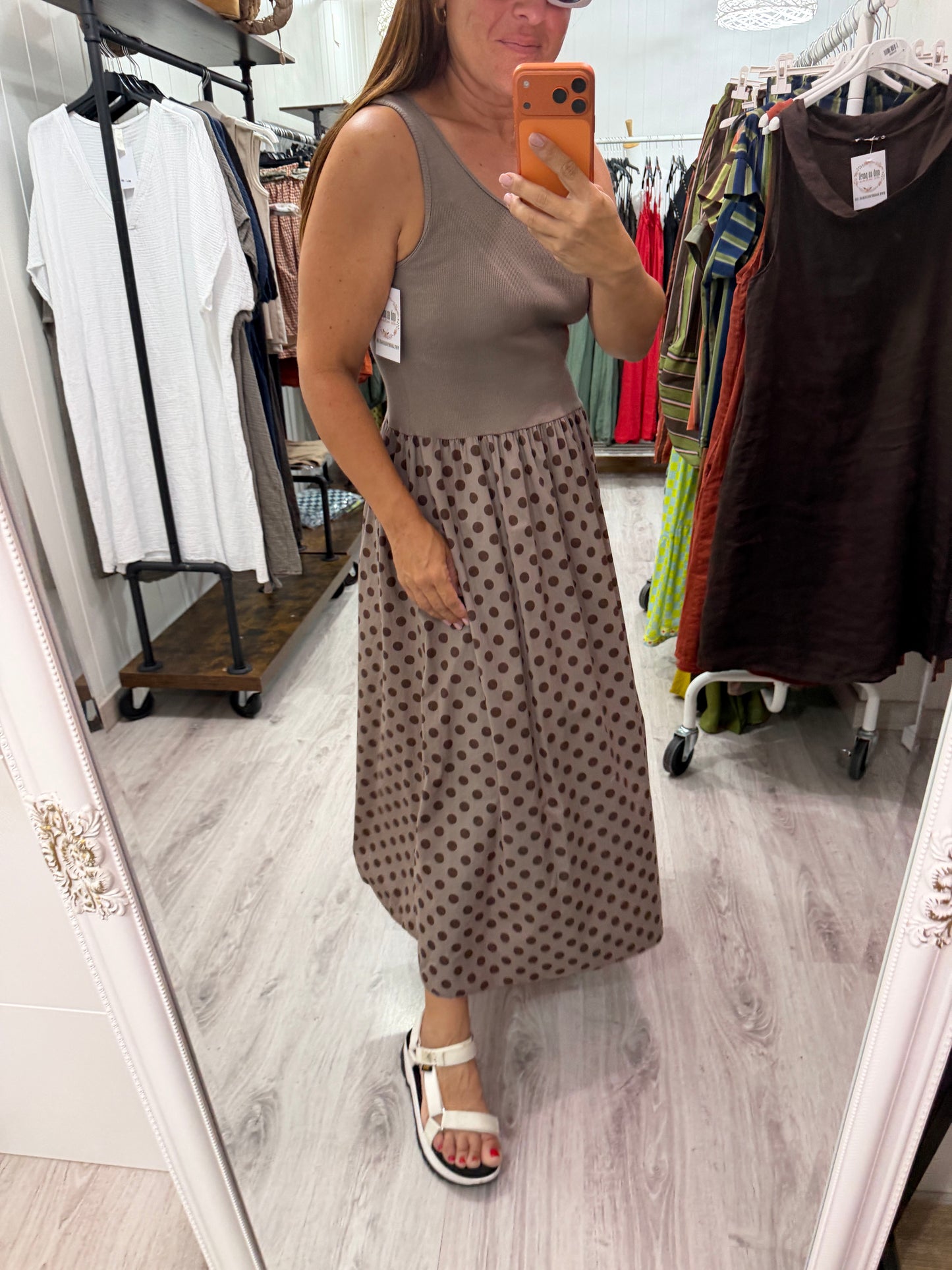 Vestido Cuerpo topos taupe