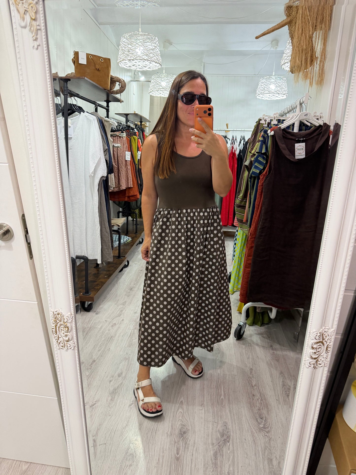 Vestido Cuerpo topos chocolate
