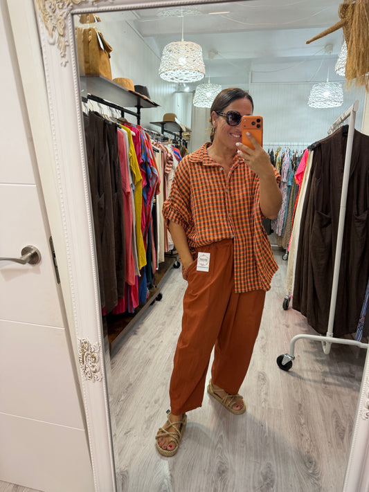 Blusón Oversize vichy chocolate y naranja