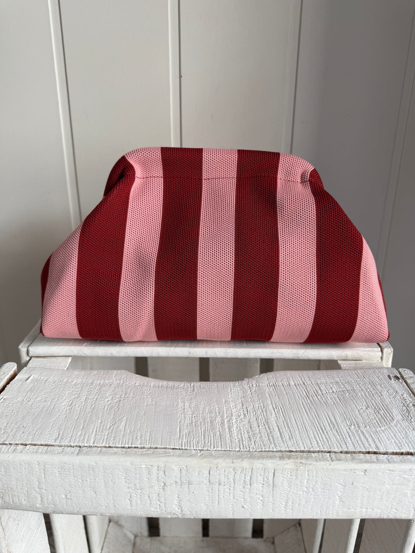 Bolso mano y bandolera Rayas burdeos y rosa
