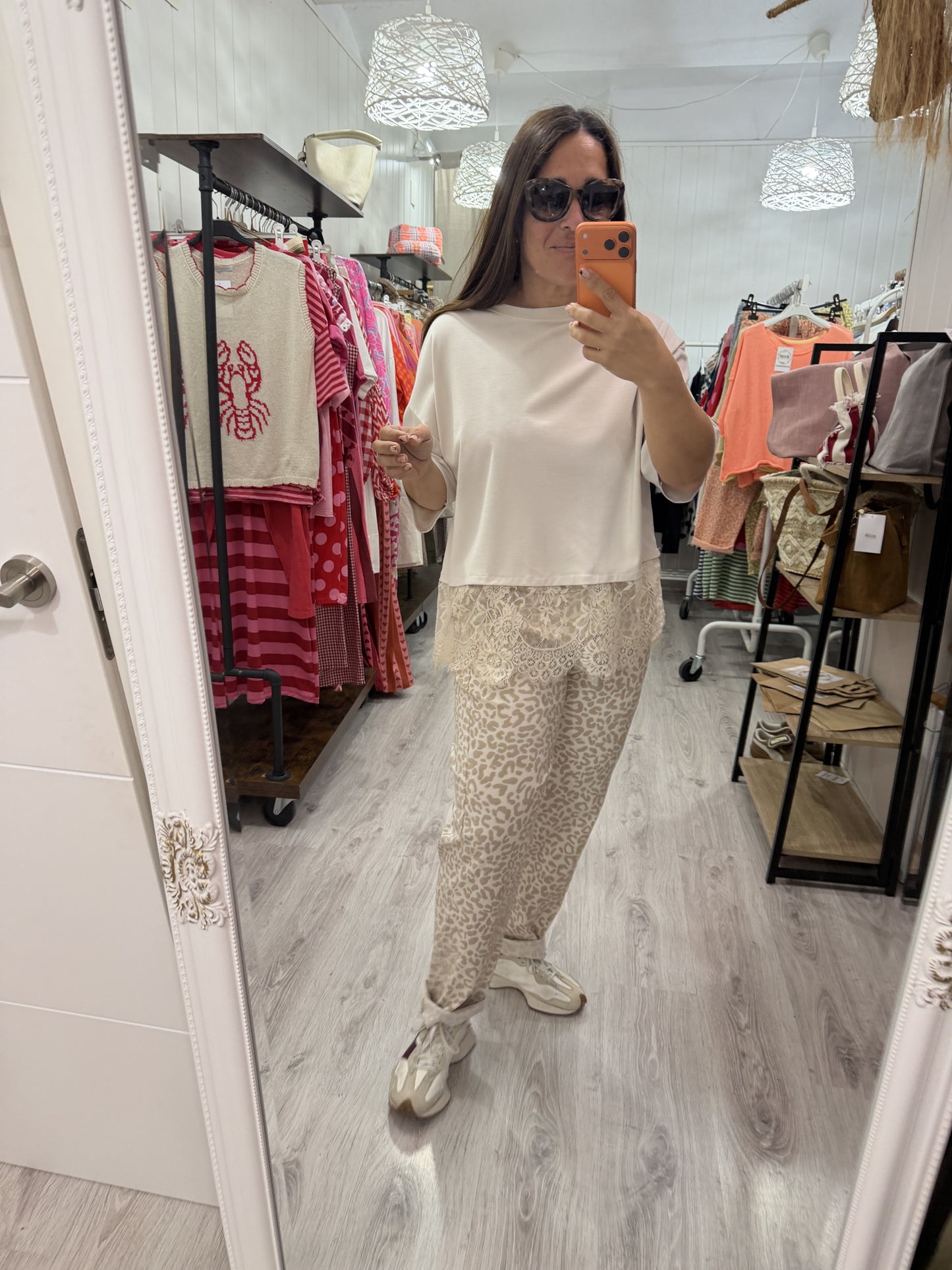 Pantalón animal print elástico beige