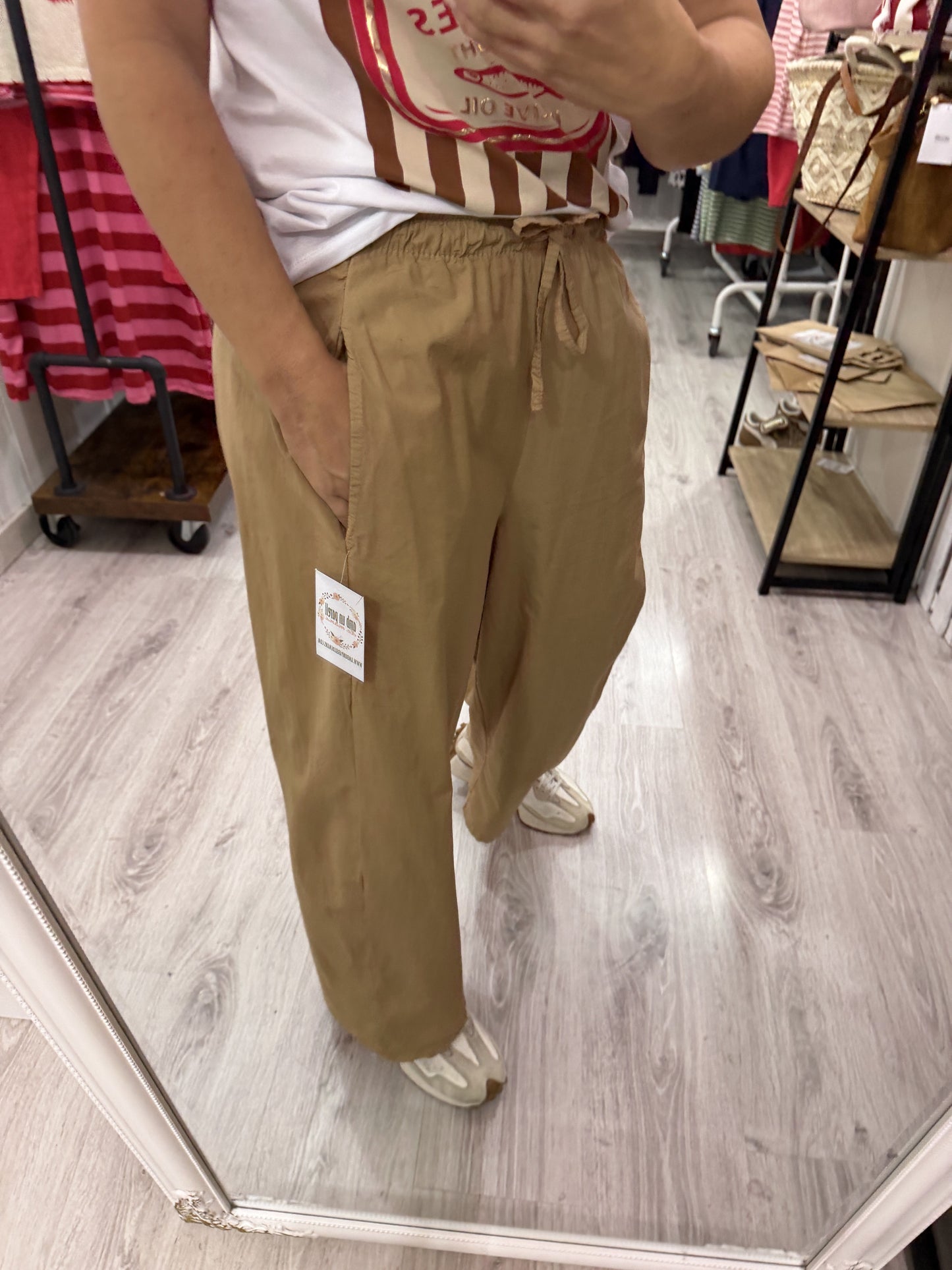 Pantalón Barrel ligero algodón camel