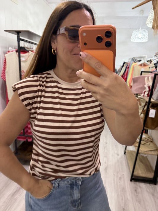 Camiseta Funchal hombreras beige y chocolate