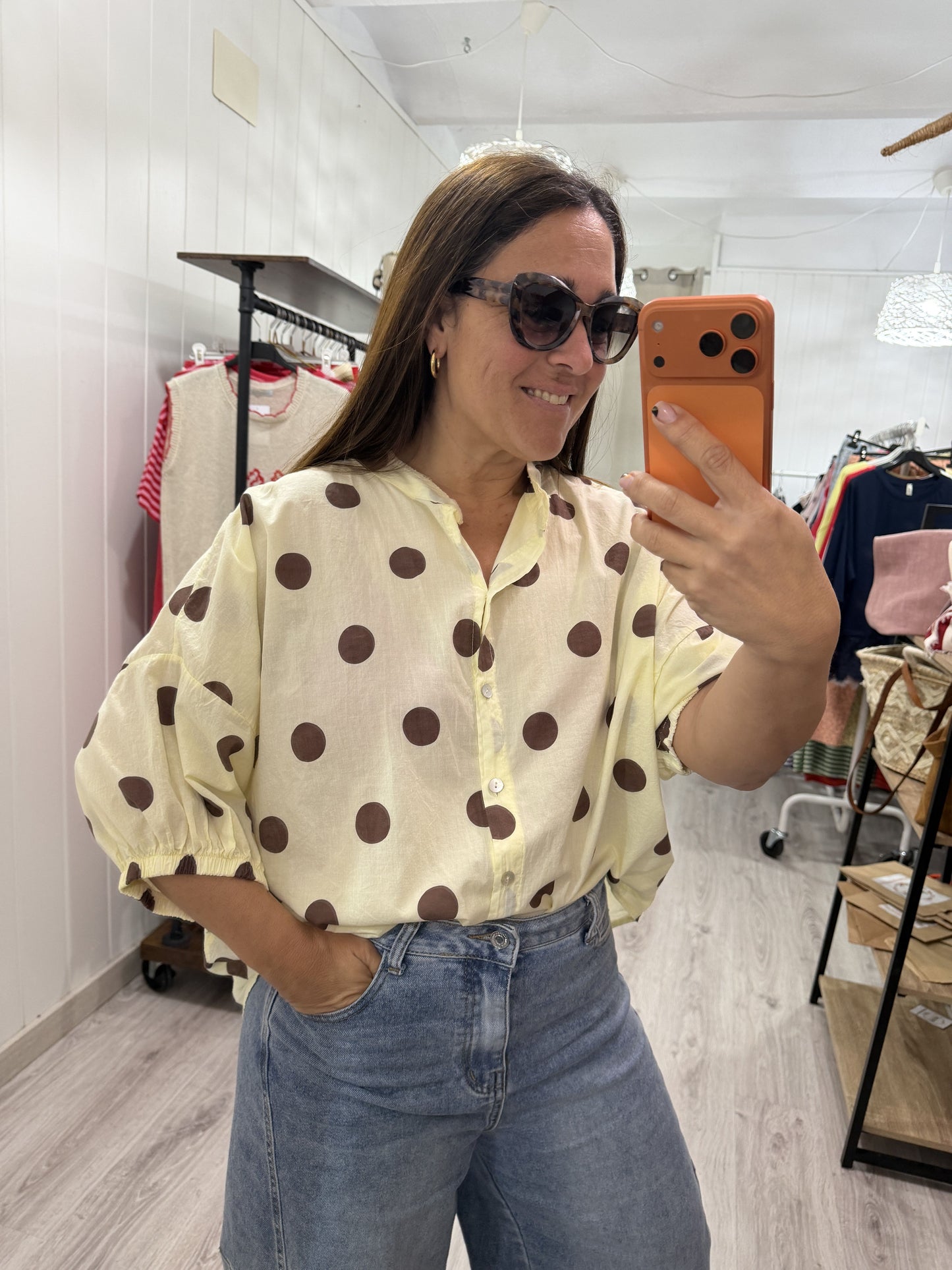 Blusa Marisa topos amarillo