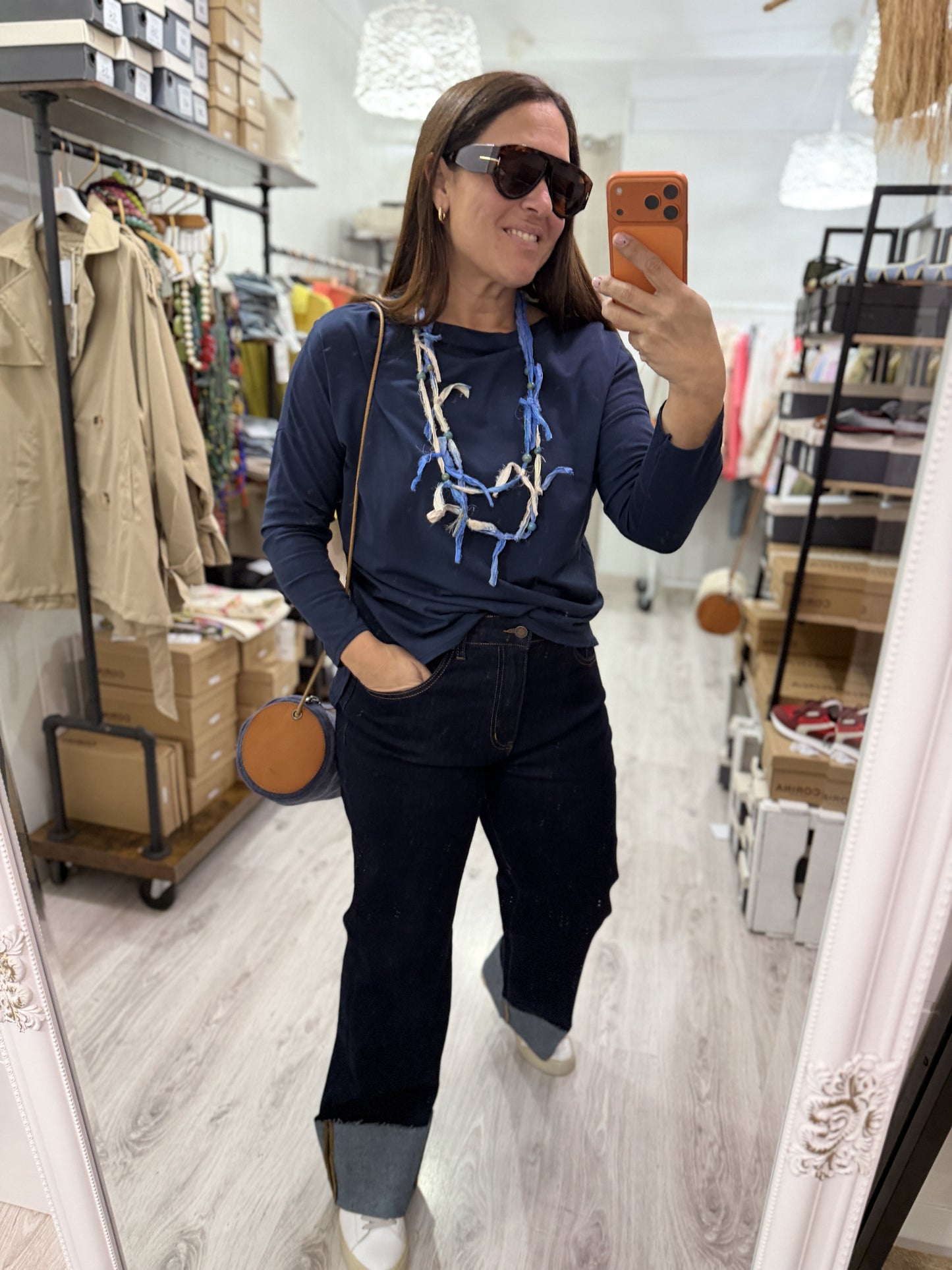 Camiseta Bardot cuello barco azul marino