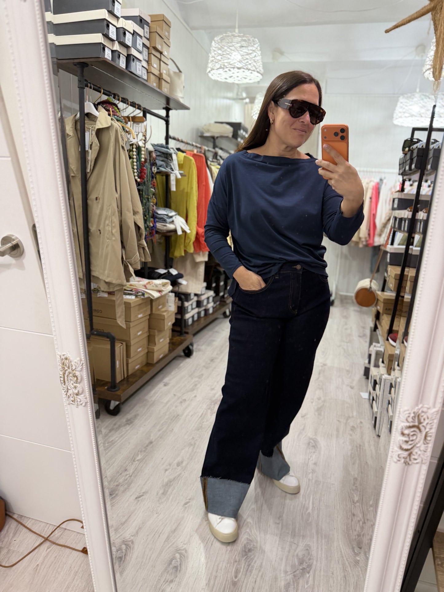 Camiseta Bardot cuello barco azul marino