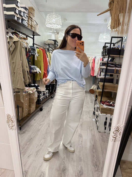 Camiseta Bardot cuello barco azul cielo