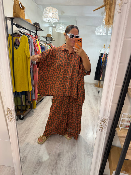 Pantalón Lola topos oversize caldera