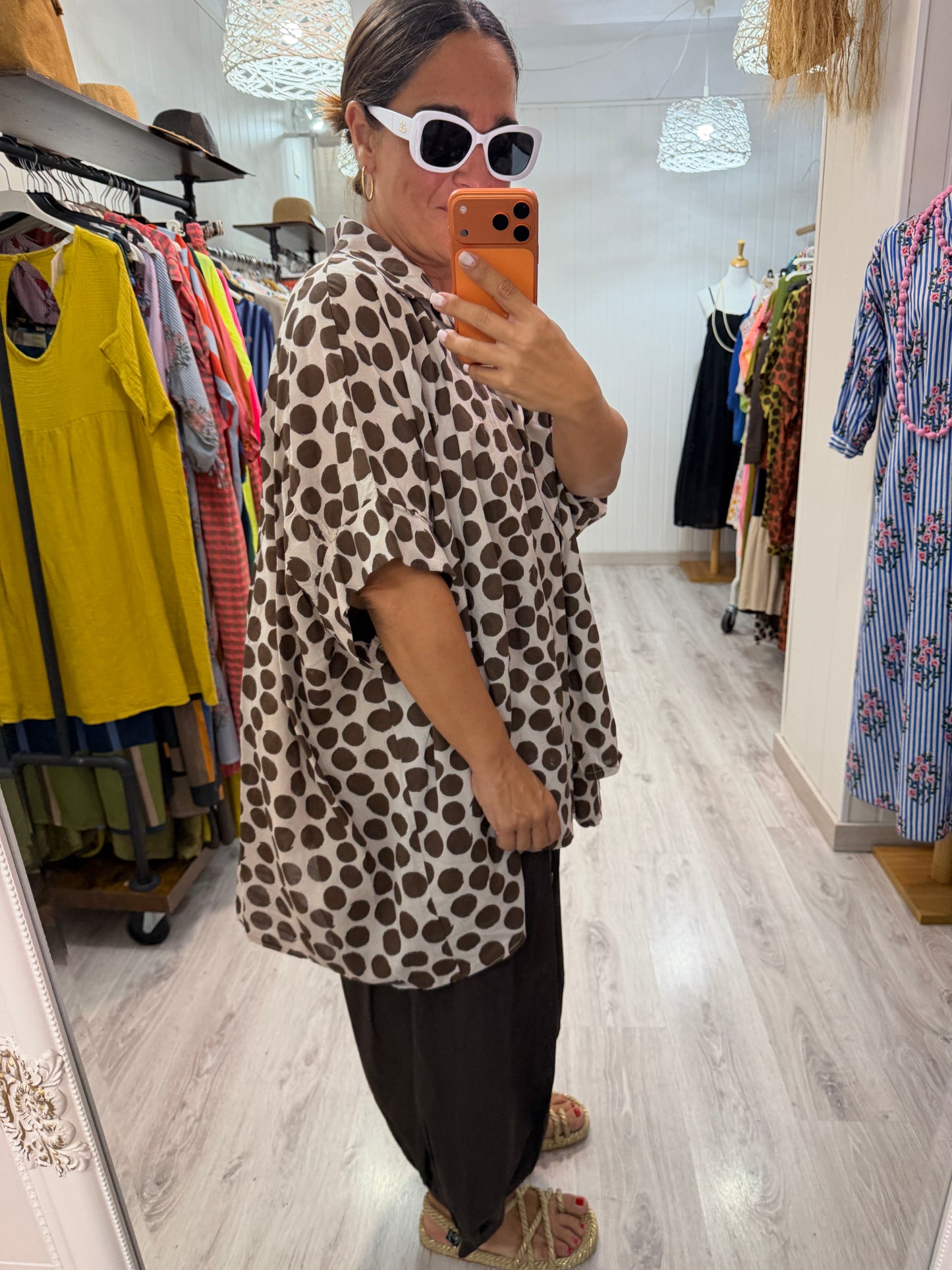 Blusón Lola oversize topos beige