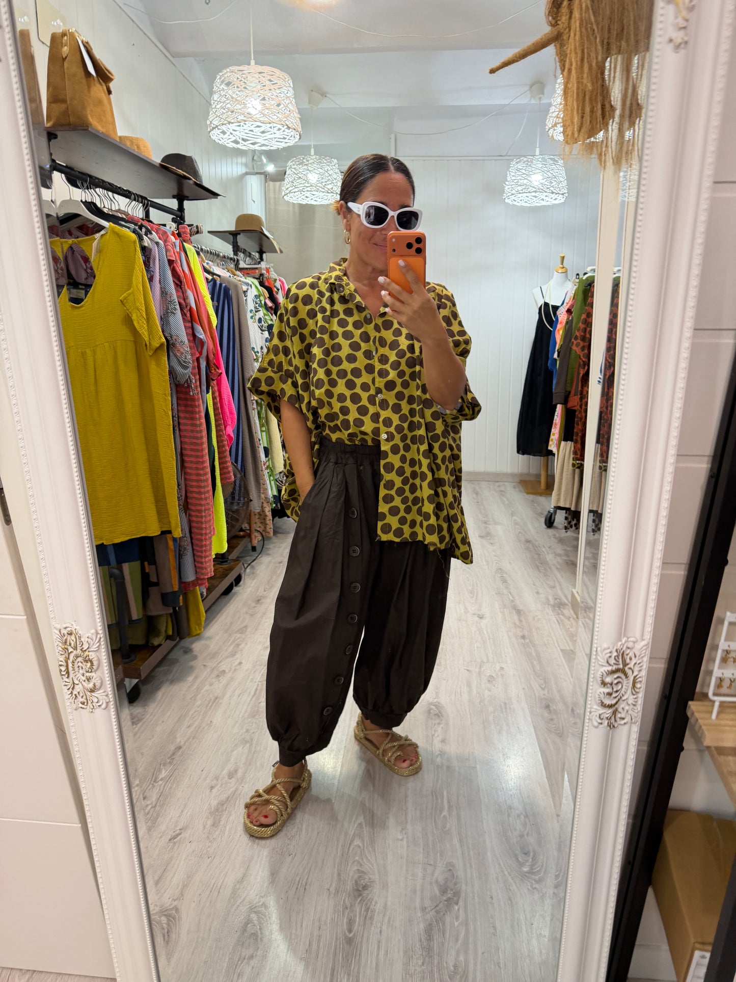 Blusón Lola oversize topos pistacho