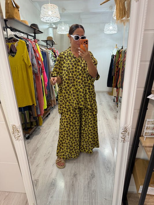 Blusón Lola oversize topos pistacho