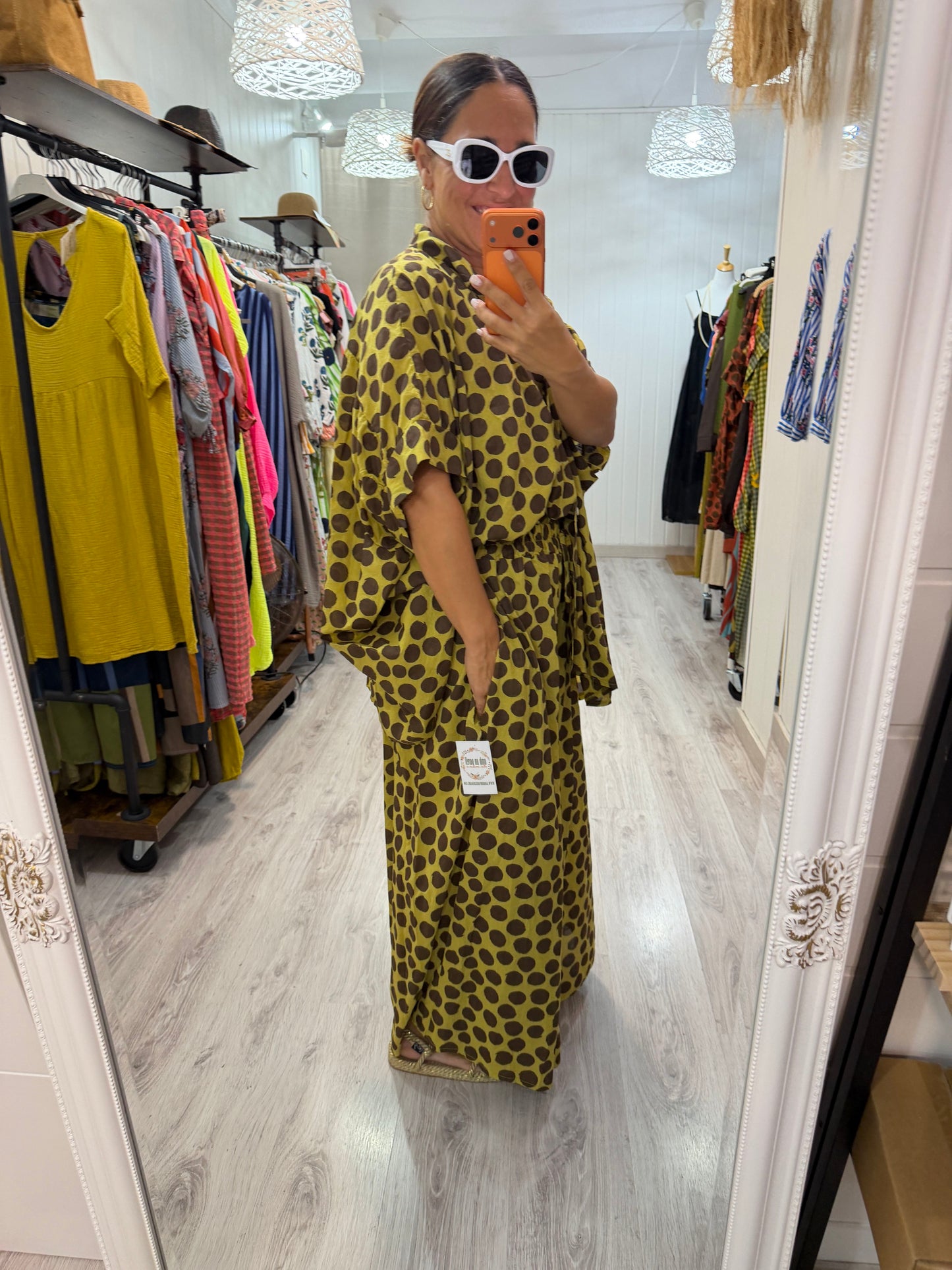 Blusón Lola oversize topos pistacho